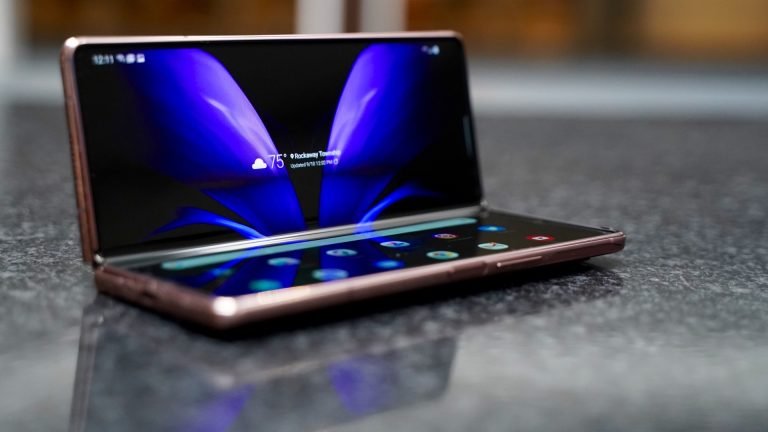 Galaxy Z Fold 2 beginnings getting March 2021 security fix