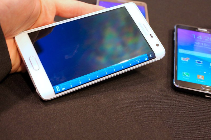 Note 4 Edge