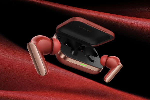 The Realme Buds Air7 Pro Come with a Sleek-looking Design