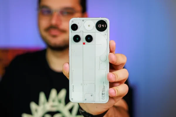 Nothing downgraded the Phone (3) display to make it look better at low brightness